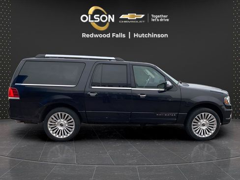 Used 2015 Lincoln Navigator L 4WD w/ Equipment Group 101A Reserve image 6