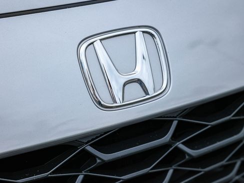 Used 2023 Honda HR-V LX image 16