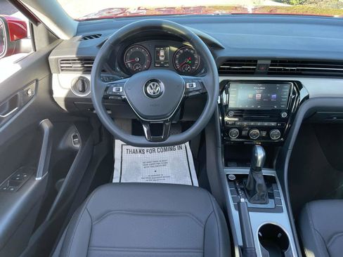 Used 2022 Volkswagen Passat 2.0T SE image 14