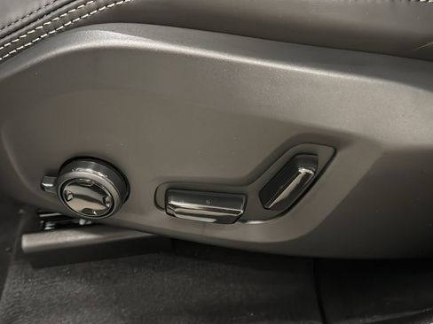 New 2026 Volvo XC60 T8 Ultra w/ Protection Package Premier image 24