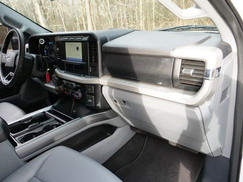 Used 2023 Ford F450 XLT w/ XLT Value Package image 39