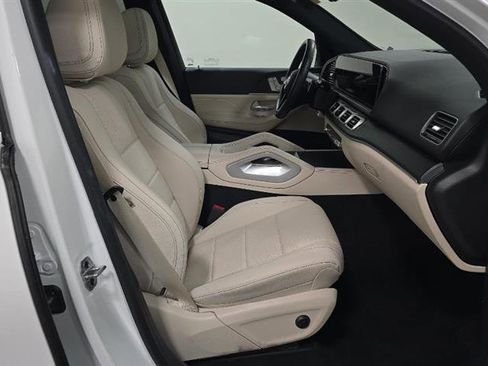 Used 2024 Mercedes-Benz GLE 450e 4MATIC w/ AMG Line Exterior image 8