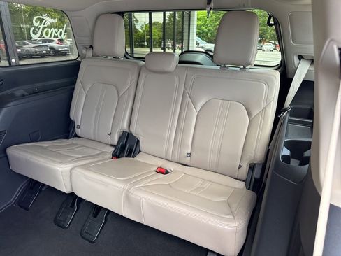 Used 2024 Ford Expedition Limited RWD image 29