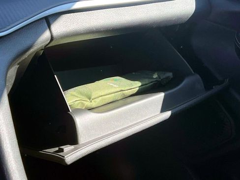 Certified 2025 Jeep Grand Cherokee Laredo image 27