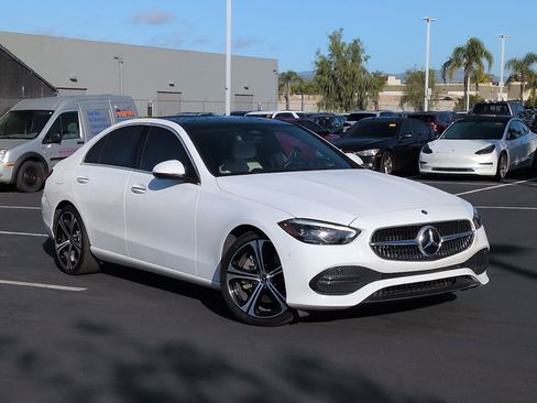Used 2025 Mercedes-Benz C 300 Sedan image 2