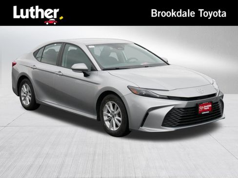 Certified 2025 Toyota Camry LE FWD image 1