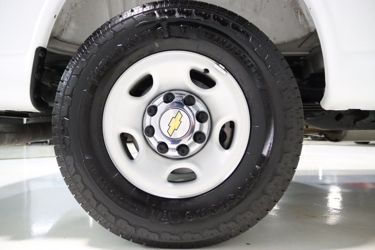 Used 2025 Chevrolet Express 3500 LT w/ LT Preferred Equipment Group RWD image 70