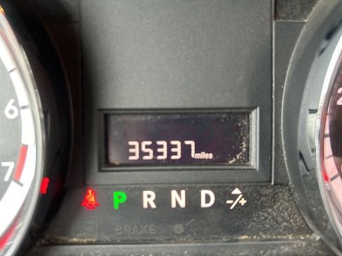 Used 2017 Dodge Grand Caravan SE image 12