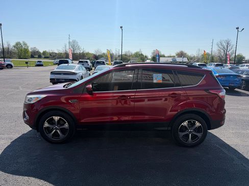 Used 2018 Ford Escape SEL image 9