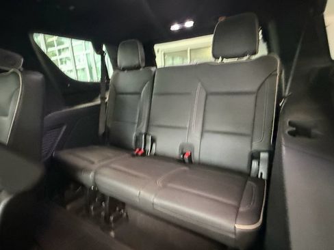 Used 2021 Chevrolet Tahoe Premier w/ Premium Package RWD image 13