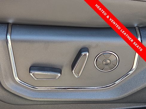 Used 2024 Ford Expedition Platinum AWD/4WD image 16
