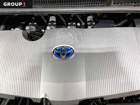 Certified 2016 Toyota Prius Three image 32