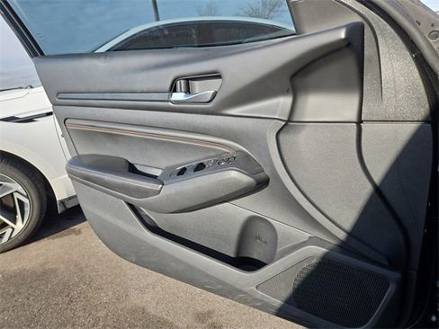 Used 2020 Nissan Altima 2.5 SR image 19