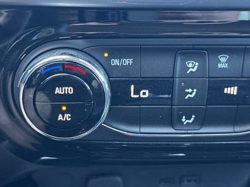 Used 2026 Chevrolet Trax LT FWD image 28