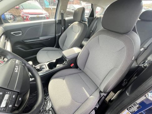 Used 2025 Kia K4 LXS image 35