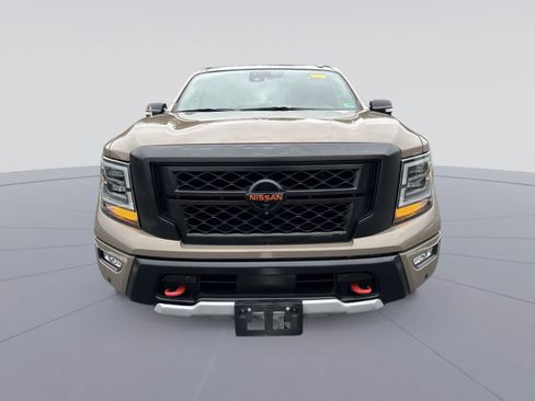 Used 2021 Nissan Titan PRO-4X w/ Pro-4x Convenience Package image 4