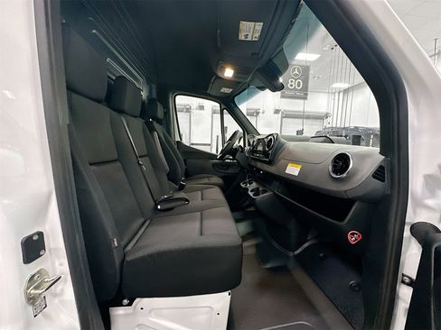 New 2025 Mercedes-Benz Sprinter 2500 image 26
