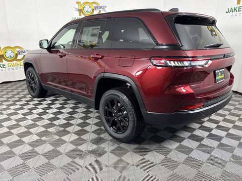 New 2025 Jeep Grand Cherokee Altitude image 6