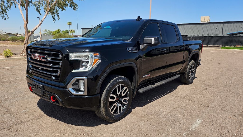 Used 2021 GMC Sierra 1500 AT4 w/ AT4 Premium Package AWD/4WD image 4