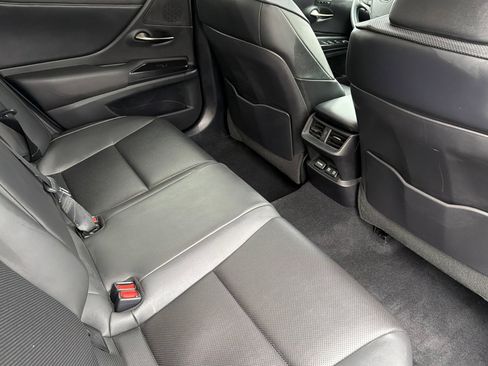 Used 2021 Lexus ES 350 w/ Premium Package image 30