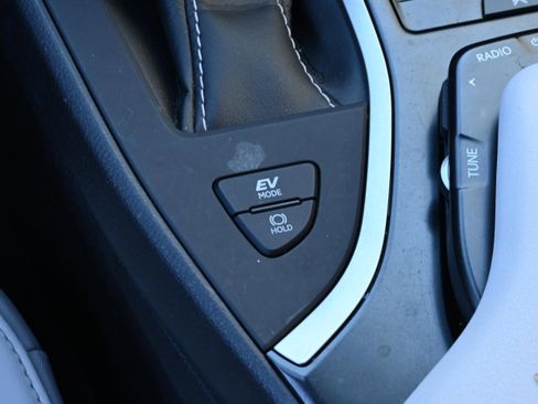 Used 2020 Lexus UX 250h w/ Premium Package image 35