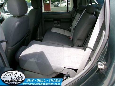 Used 2004 Ford Explorer Sport Trac XLS AWD/4WD image 16