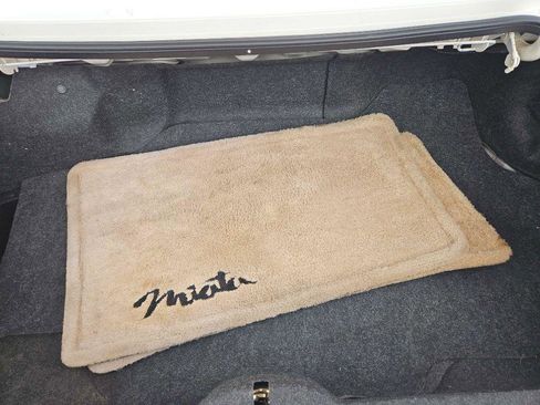 Used 1999 MAZDA MX-5 Miata image 26