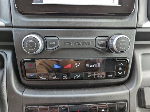 New 2026 RAM ProMaster 1500 w/ Quick Order Package 22G SLT image 26