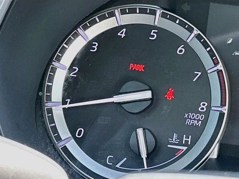 Used 2022 Toyota Highlander XLE FWD image 42