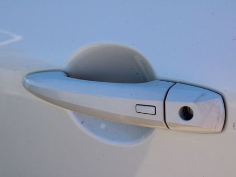 Used 2021 Nissan Rogue Platinum image 16