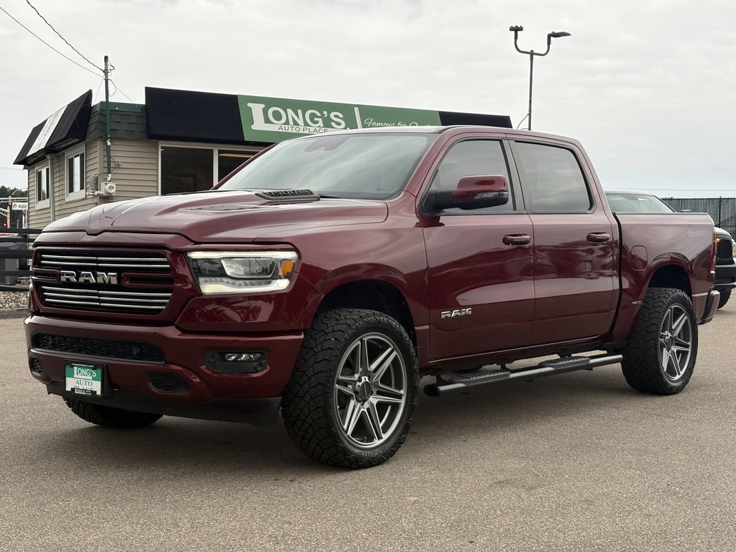 Used 2023 RAM 1500 Laramie AWD/4WD image 4