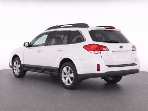 Used 2013 Subaru Outback 2.5i Premium AWD/4WD image 4