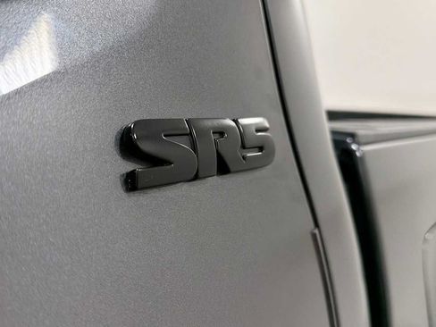 Used 2021 Toyota Tacoma SR5 AWD/4WD image 26