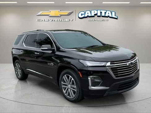 Used 2023 Chevrolet Traverse High Country w/ LPO, Floor Liner Package FWD image 7