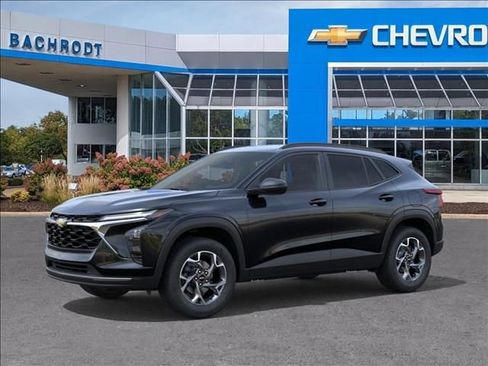 New 2026 Chevrolet Trax LT FWD image 2