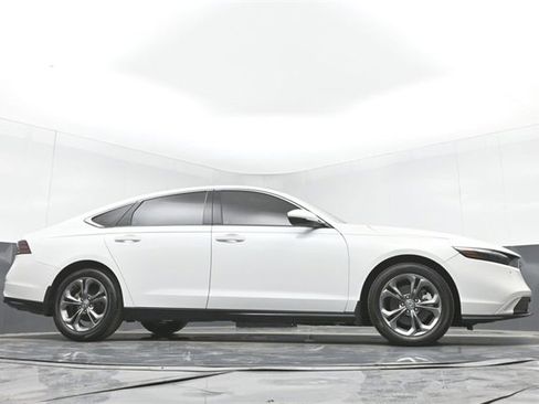 Used 2023 Honda Accord EX-L image 48
