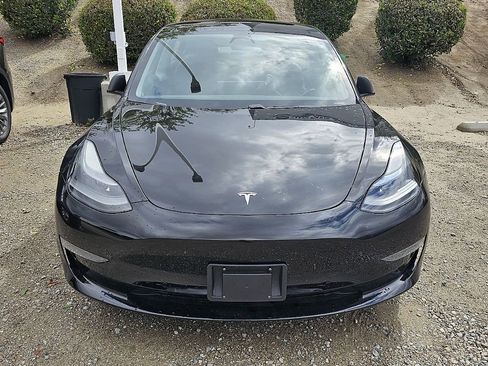 Used 2021 Tesla Model 3 Standard Range Plus RWD image 9