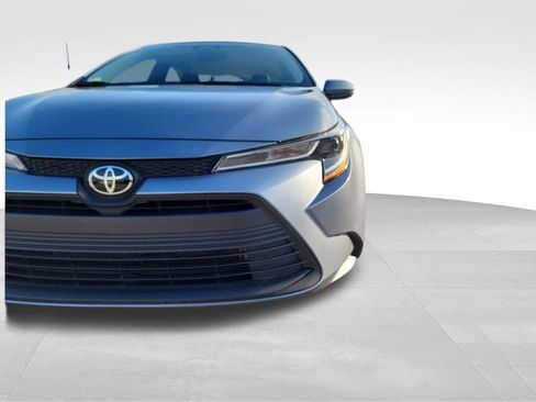 Used 2024 Toyota Corolla LE image 10
