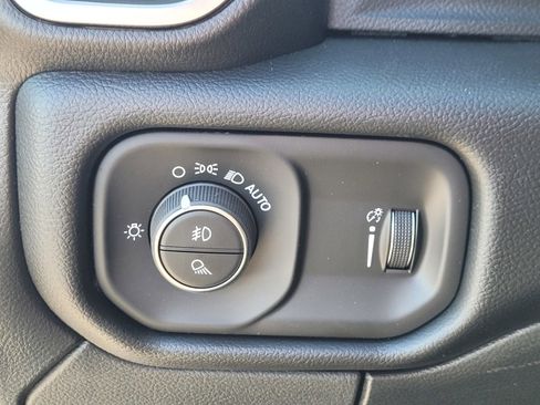 New 2026 RAM 2500 Big Horn AWD/4WD image 25
