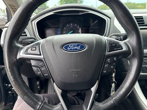 Used 2016 Ford Fusion SE FWD image 21