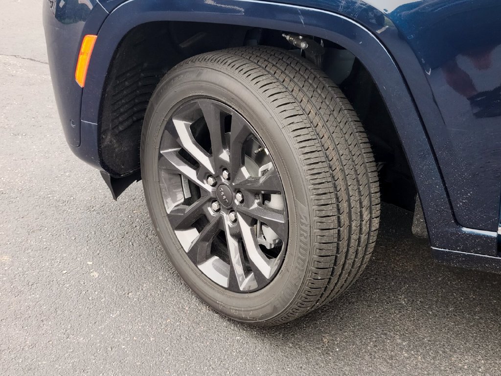 New 2026 Jeep Grand Cherokee Limited AWD/4WD image 35