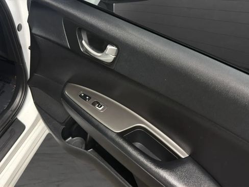 Used 2020 Kia Optima LX FWD image 17