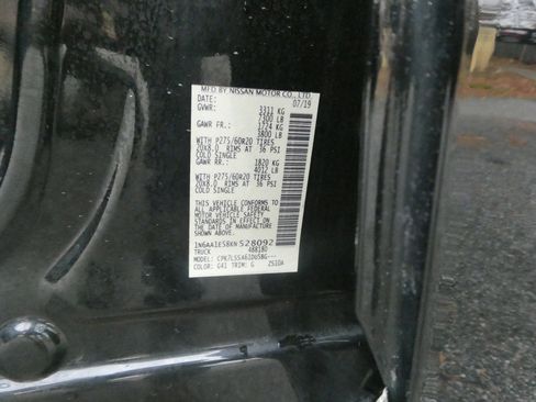 Used 2019 Nissan Titan SV w/ SV Convenience Package image 10