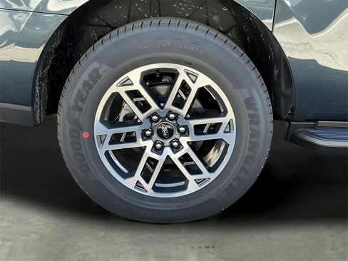 New 2025 Ford Expedition Max Active image 14