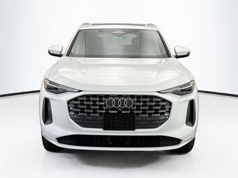 Used 2025 Audi Q5 2.0T Premium Plus w/ Premium Plus image 2