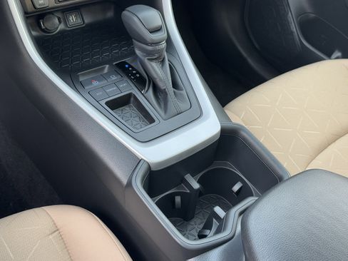 New 2025 Toyota RAV4 XLE image 19