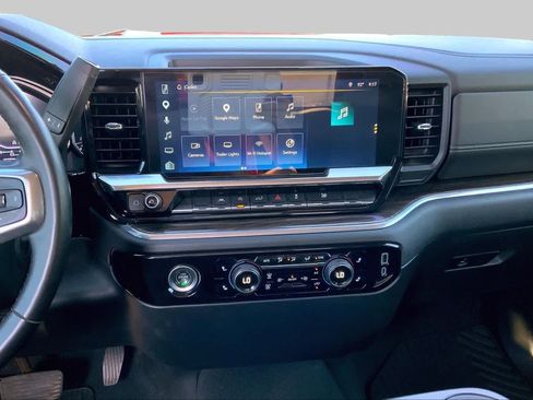 Used 2023 Chevrolet Silverado 1500 LT AWD/4WD image 7