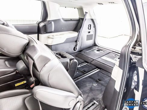 Used 2024 Kia Carnival SX Prestige image 37