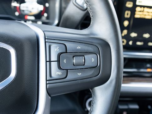 Used 2024 GMC Sierra 1500 SLE w/ Preferred Package image 5