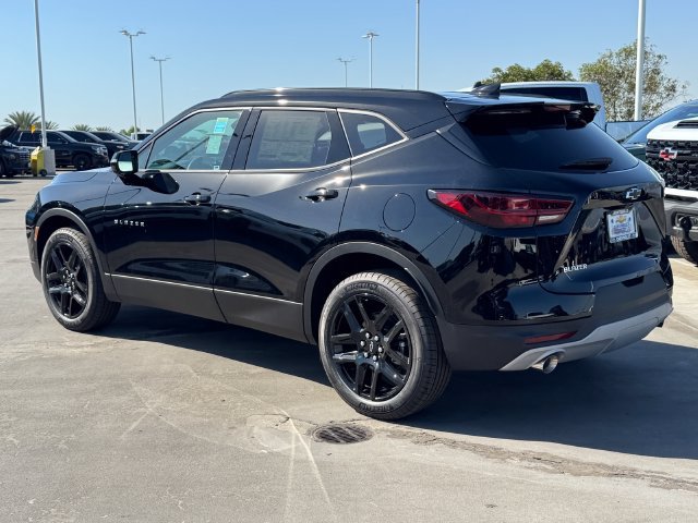 New 2026 Chevrolet Blazer LT w/ Sound & Technology Package FWD image 3